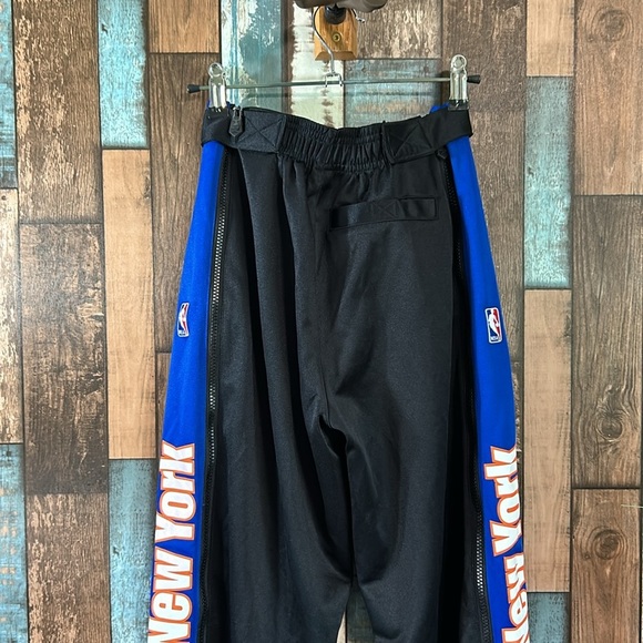 New York knicks NBA boys 12 basketball pants - Picture 12 of 16